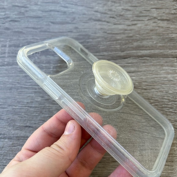 iPhone 12/12 Pro OtterPop case - Picture 3 of 3